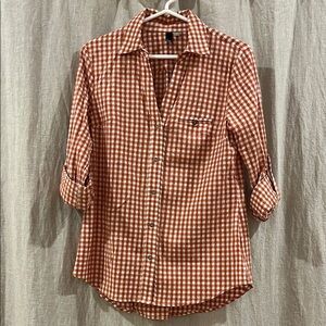 Kut from the Kloth Red and White Button Down Shirt with Roll-Up Sleeves